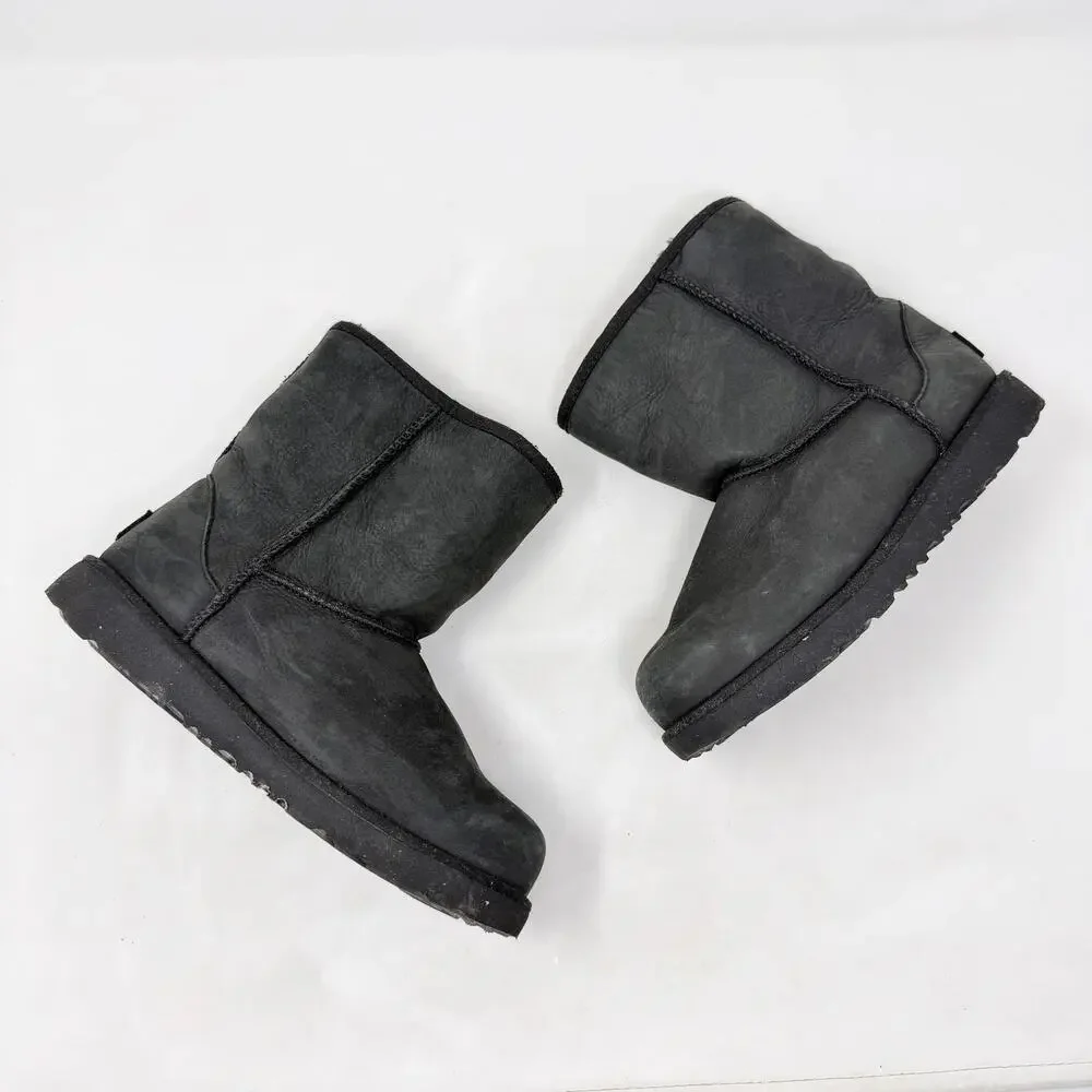 [UGG] Black Classic II Waterproof Suede Winter Boots Cozy Shearling Kids Size 3